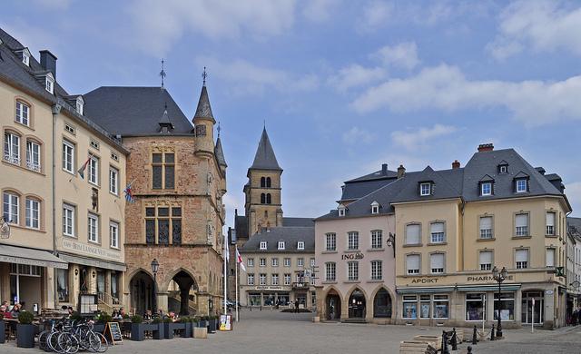 Echternach, Luxemburg (c) Harshil Shah by Creative Commons Echternach is beroemd voor zijn processie, maar heeft ook een knus marktplein.
