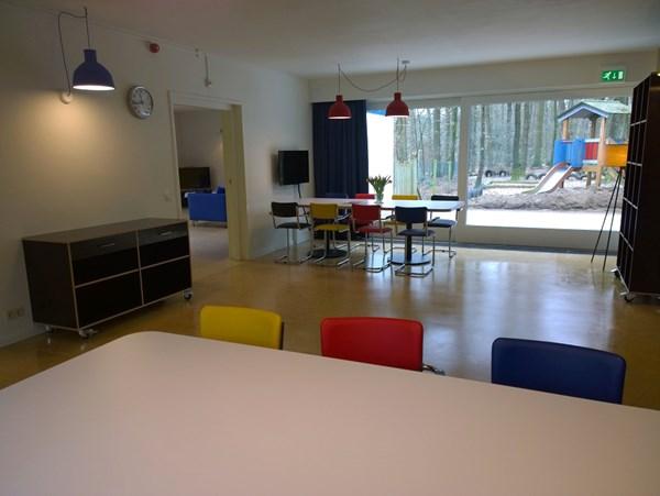 foto: stichtingbio.nl Binnenzicht van een bungalow.