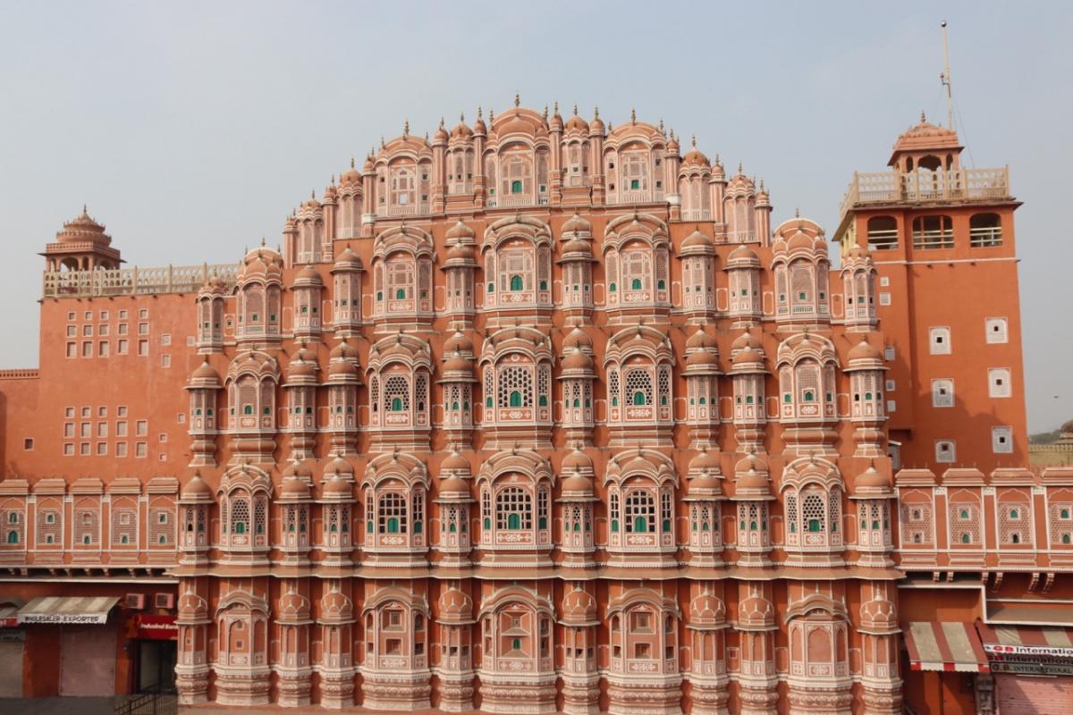 Buitenzijde van Hawa Mahal, het Paleis der Winden.